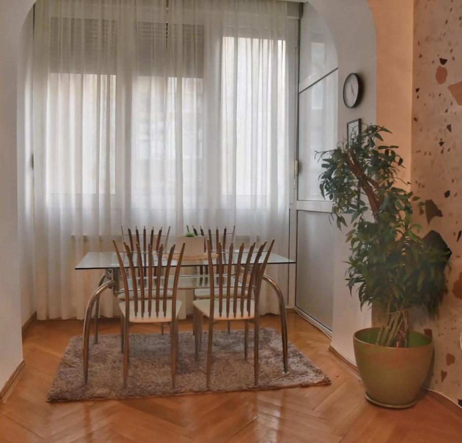 Apartment Carpe Diem In Belgrado Esterno foto
