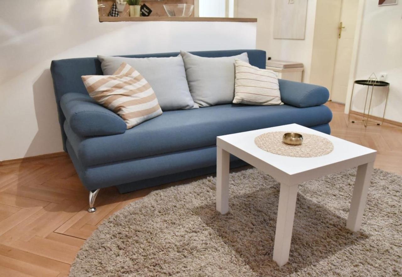 Apartment Carpe Diem In Belgrado Esterno foto
